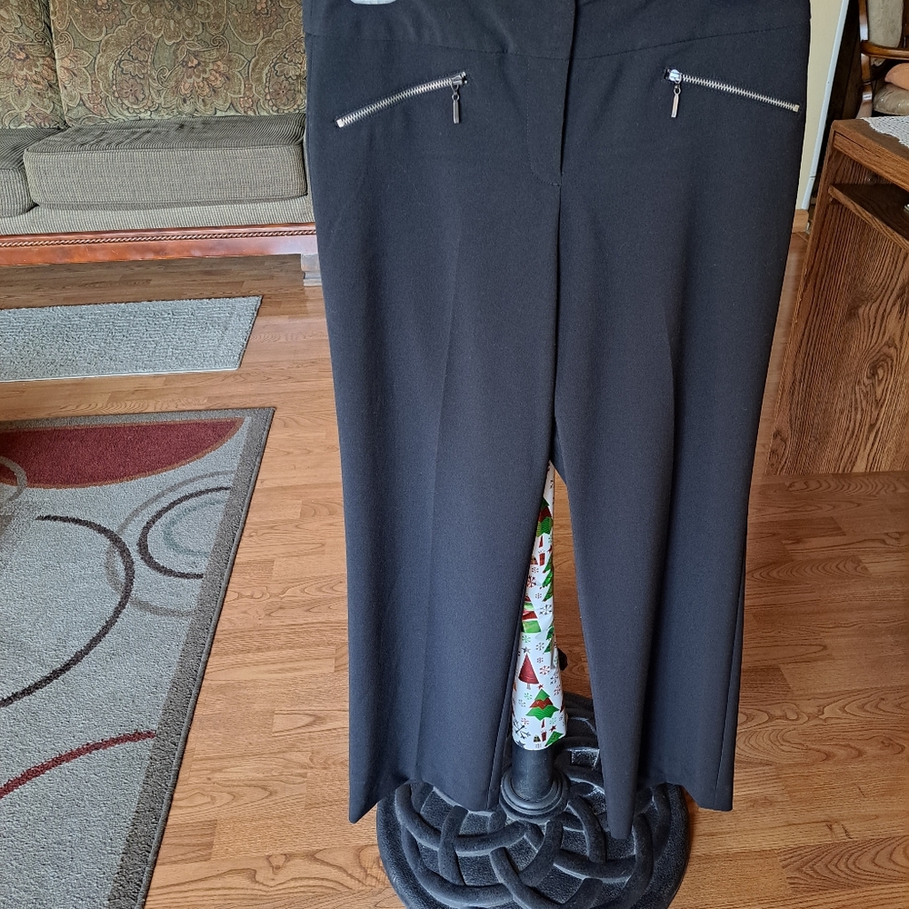 Ladies black dress slacks size 6p